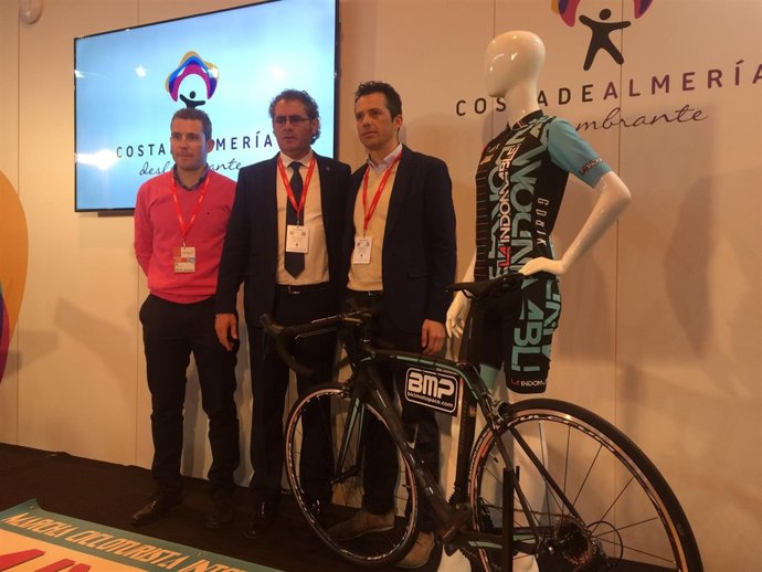 La prueba ciclista 'La Indomable' atrae a deportistas de todo el mundo.