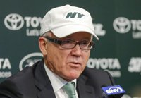 Trump designa a un directivo de la NFL como embajador en Reino Unido