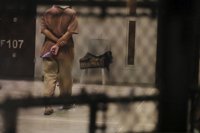 Estados Unidos evacua a cuatro presos más de Guantánamo a escasas horas del cambio de presidente