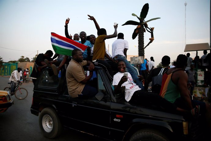 Celebraciones en Gambia por la investidura de Adama Barrow