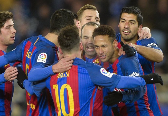 El FC Barcelona celebra el triunfo ante la Real Sociedad