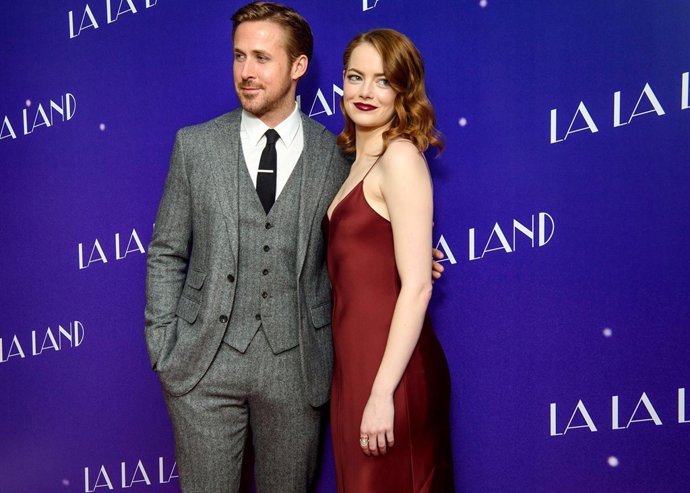 El satén triunfa entre las estrellas de Hollywood./ Cordon