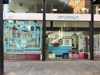 Endesa inaugura un punto de servicio en L'Hospitalet de Llobregat y estrena imagen