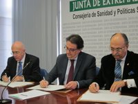 La Junta y colegios médicos de Cáceres y Badajoz acuerdan que los medicamentos se prescriban por principio activo