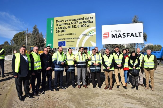 El consejero Felipe López durante su visita.