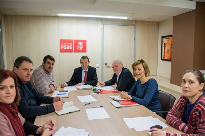 Encuentro del PSOE con las organizaciones agrarias de Almería.