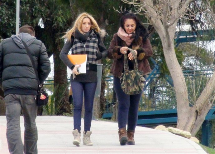 Michu en un paseo tras lo último ocurrido con José Fernando./ Europa Press