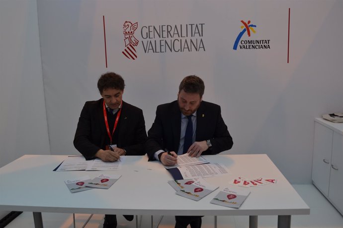 Firma del convenio entre Comunitat Valenciana y Aragón
