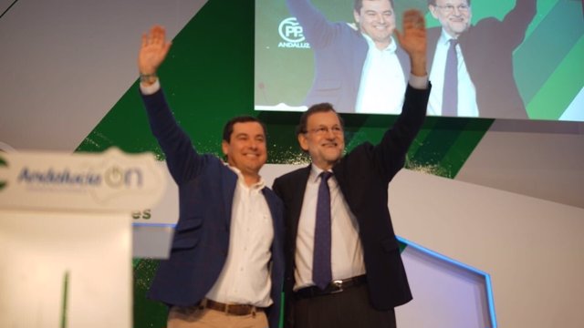 Juanma Moreno y Mariano Rajoy en la Convención Regional del PP-A