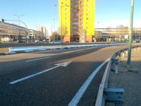 Valladolid instala doble bionda en tres guardarraíles y prueba pintura antideslizante