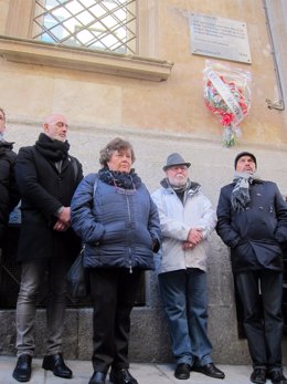 Acto de homenaje a Serafín Holgado en la calle Abogados de Atocha en Salamanca