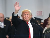 Trump promet crear 25 milions de llocs de treball i un creixement del 4% anual