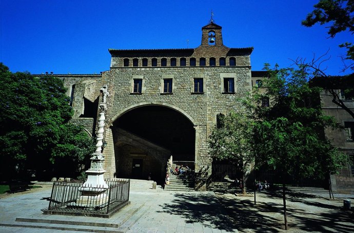 Antiguo Hospital De La Santa Creu, Biblioteca Nacional De Catalunya
