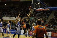 Iberostar Tenerife y MoraBanc abren la segunda vuelta con victoria