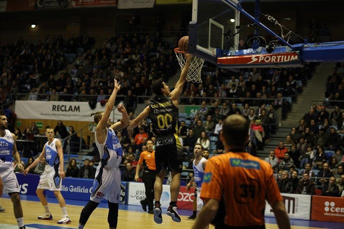 Iberostar Tenerife y MoraBanc abren la segunda vuelta con victoria