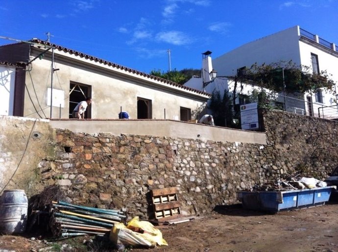 Antigua Casa Cuartel de Puerto de La Laja en El Granado. 