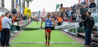 El canario José Carlos Hernández, campeón de los 21K del Cajasiete Gran Canaria Maratón