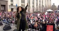 Artistas de todo el mundo protestan contra Trump en la Marcha de Mujeres