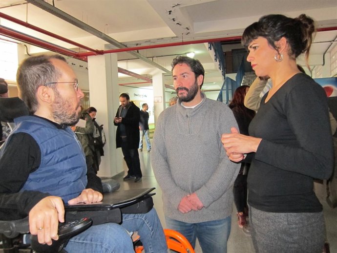 Rodríguez habla con Echenique ante David Moscoso