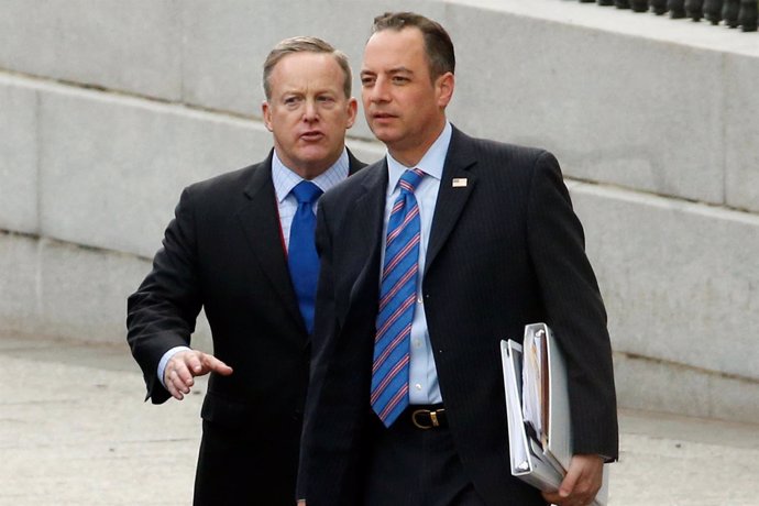 Sean Spicer y Reince Priebus