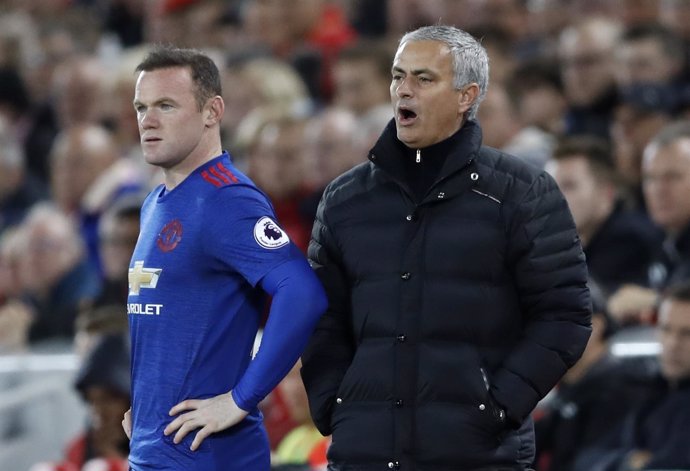 Wayne Rooney y José Mourinho en el Manchester United