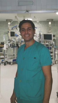 Colegio de Enfermería de Sevilla concede premio de investigación al doctor Manuel Luque