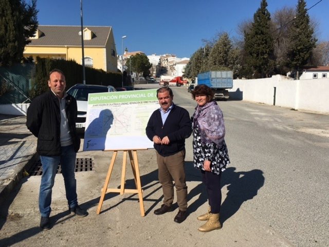 Castro (c) presenta el proyecto de actuación en la carretera JA-4400.