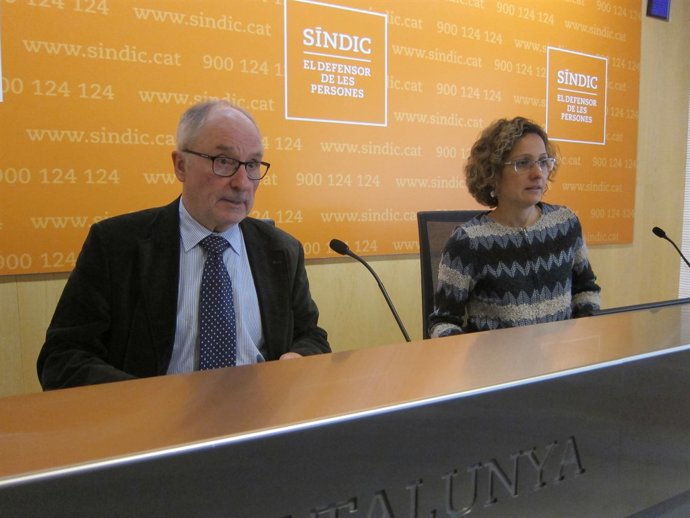 El síndic de Greuges, Rafael Ribó, y la consellera de Enseñanza, Meritxell Ruiz