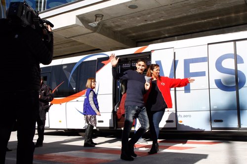 Llegan a España 55 refugiados iraquíes y sirios procedentes de Grecia por el pro