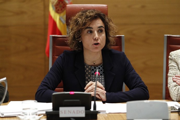 La ministra de Sanidad, Dolors Montserrat, comparece en el Senado
