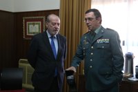 Villalobos y el coronel Mora Moret acuerdan un nuevo convenio para rehabilitar cuarteles de la Guardia Civil