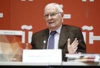 El Instituto Cervantes califica de "poco respetuosa" la supresión del español de la web de la Casa Blanca