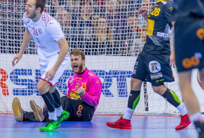 Pérez de Vargas celebra una parada ante Croacia en el Europeo de Polonia