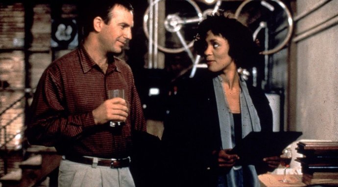 Kevin costner y whitney houston en 'el guardaespaldas'