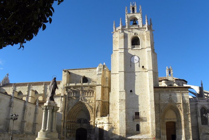 Vista exterior de la Catedral de Palencia