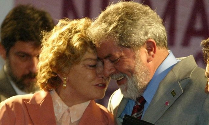 Lula y su mujer