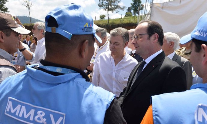 Juan Manuel Santos y François Hollande