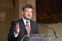 Catalá defiende "desjudicializar la política" pero sin que se incumpla la ley