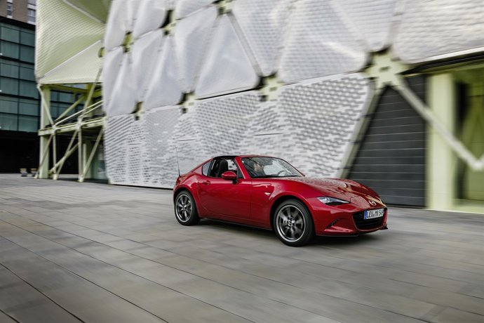 Mazda MX-5 RF 