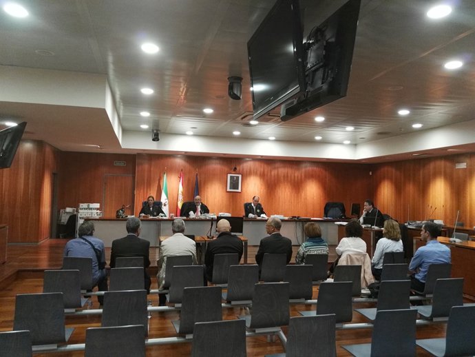 Juicio corrupción urbanística en Casares. Exalcalde Juan Sánchez y 8 más.