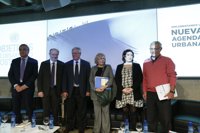 Carmena ve necesaria una "regulación estatal" que garantice alquileres accesibles para la clase media