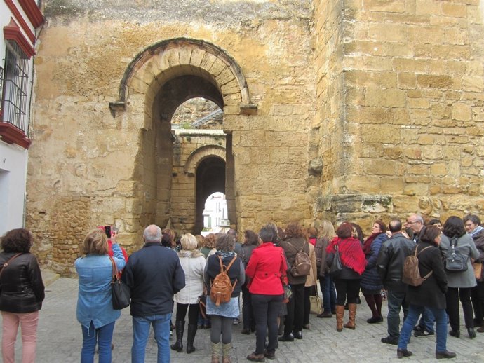 Turistas en Carmona (Sevilla)