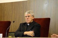 Arzobispo Toledo echa en falta más diálogo de padres a hijos: "Lo primero es lo primero"