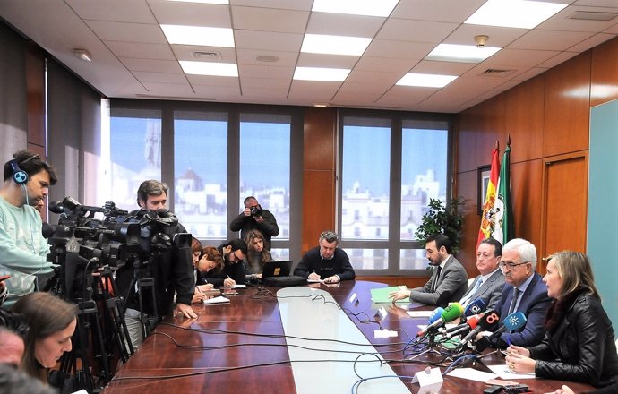 Jiménez Barrios en rueda de prensa en Cádiz