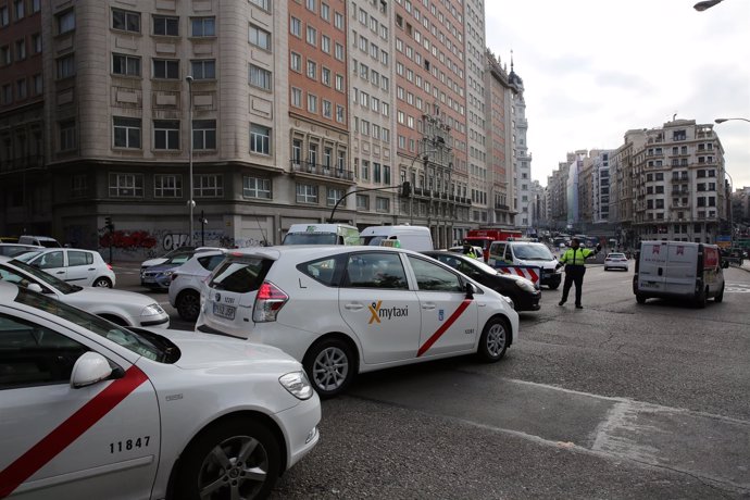 Cortes de tráfico en la calle Gran Vía de Madrid por Navidad