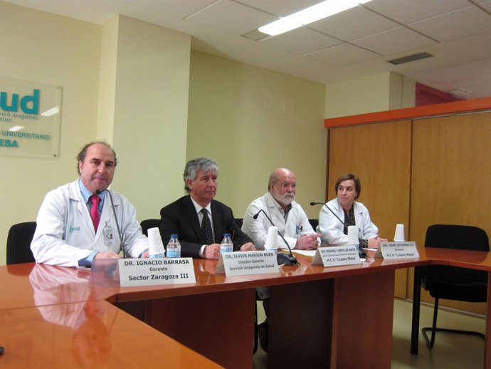 Los doctores responsables del Salud y del Hospital Clínico