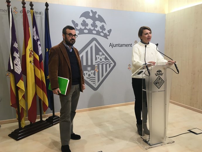 Marga Durán y Pep Ignasi Aguiló en rueda de prensa