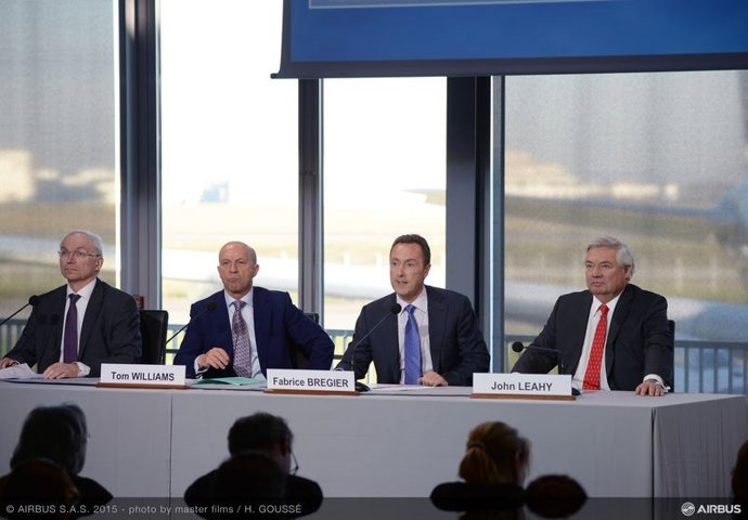 Tom Williams, Fabrice Bregier y John Leahy.