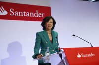 Santander se dispara un 4% tras presentar resultados y vuelve a precios de octubre de 2015