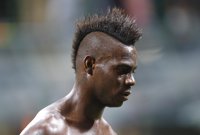 El Bastia francés prohíbe la entrada a un aficionado por insultos racistas a Balotelli